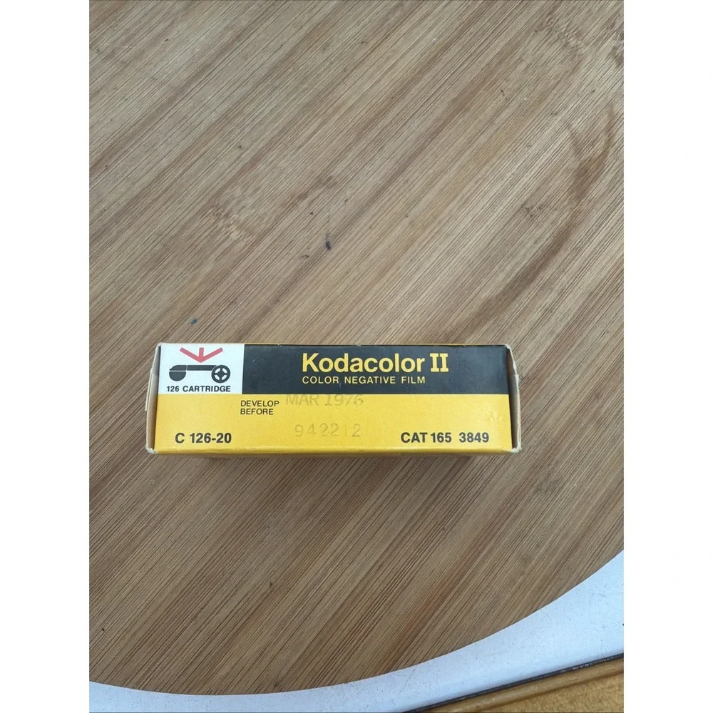 Kodacolor 2 126-20 Color Negative Film Exp 3/1976‎